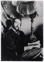 Porträt von Andre Gide (1869-1951) in seiner Wohnung in Paris, 1894